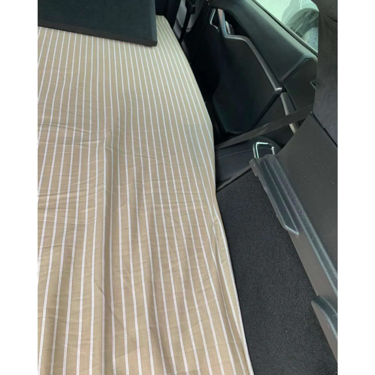 Tesla Model S Madrass